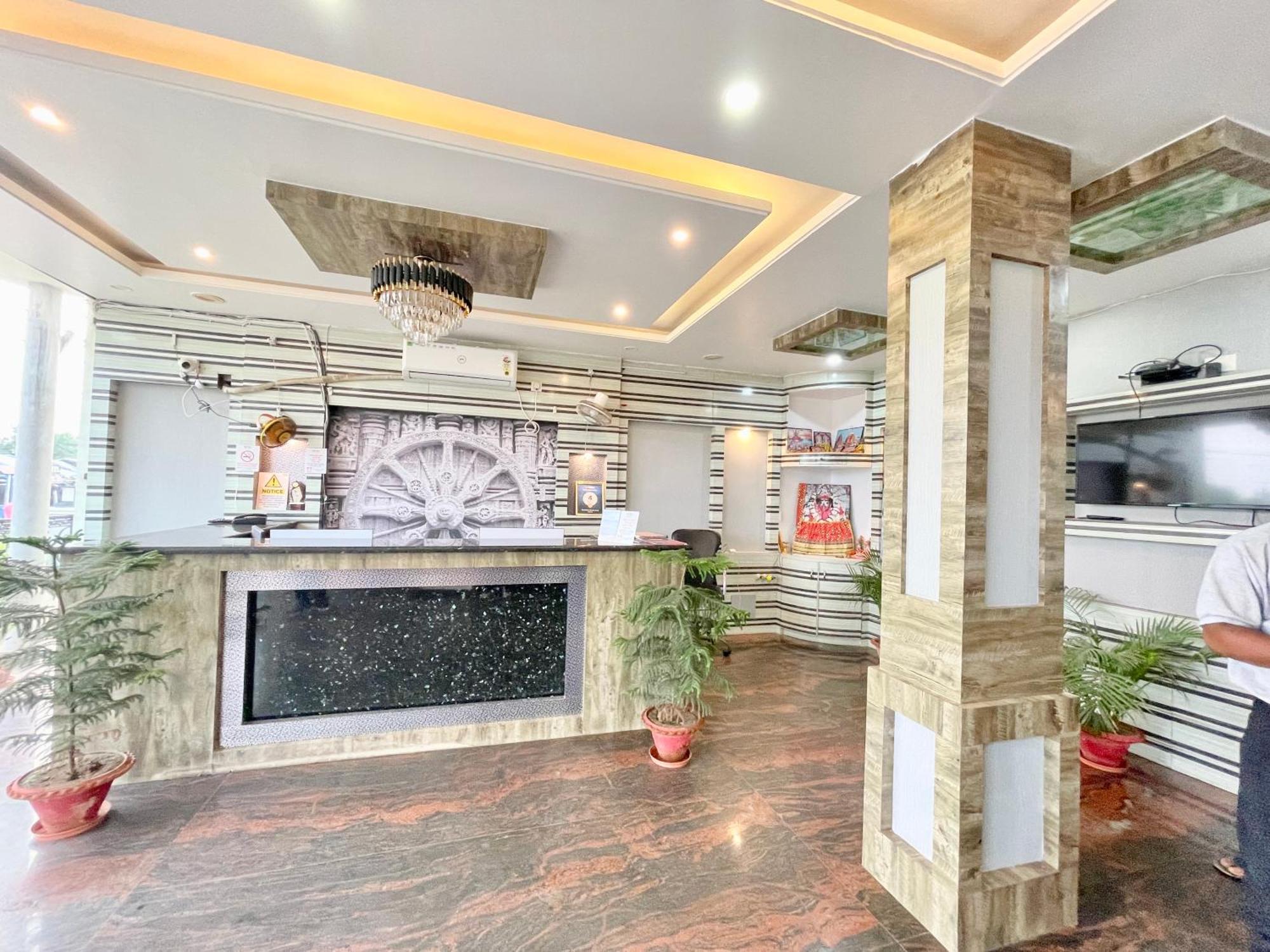 Hotel Trends In 普里 外观 照片