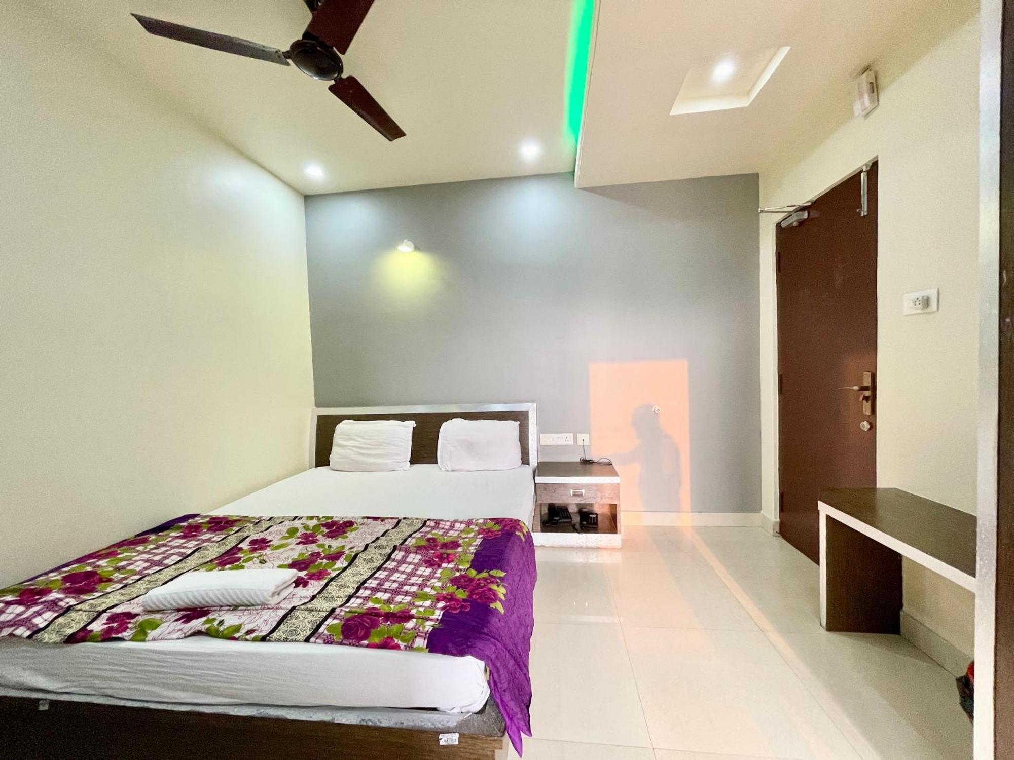 Hotel Trends In 普里 外观 照片