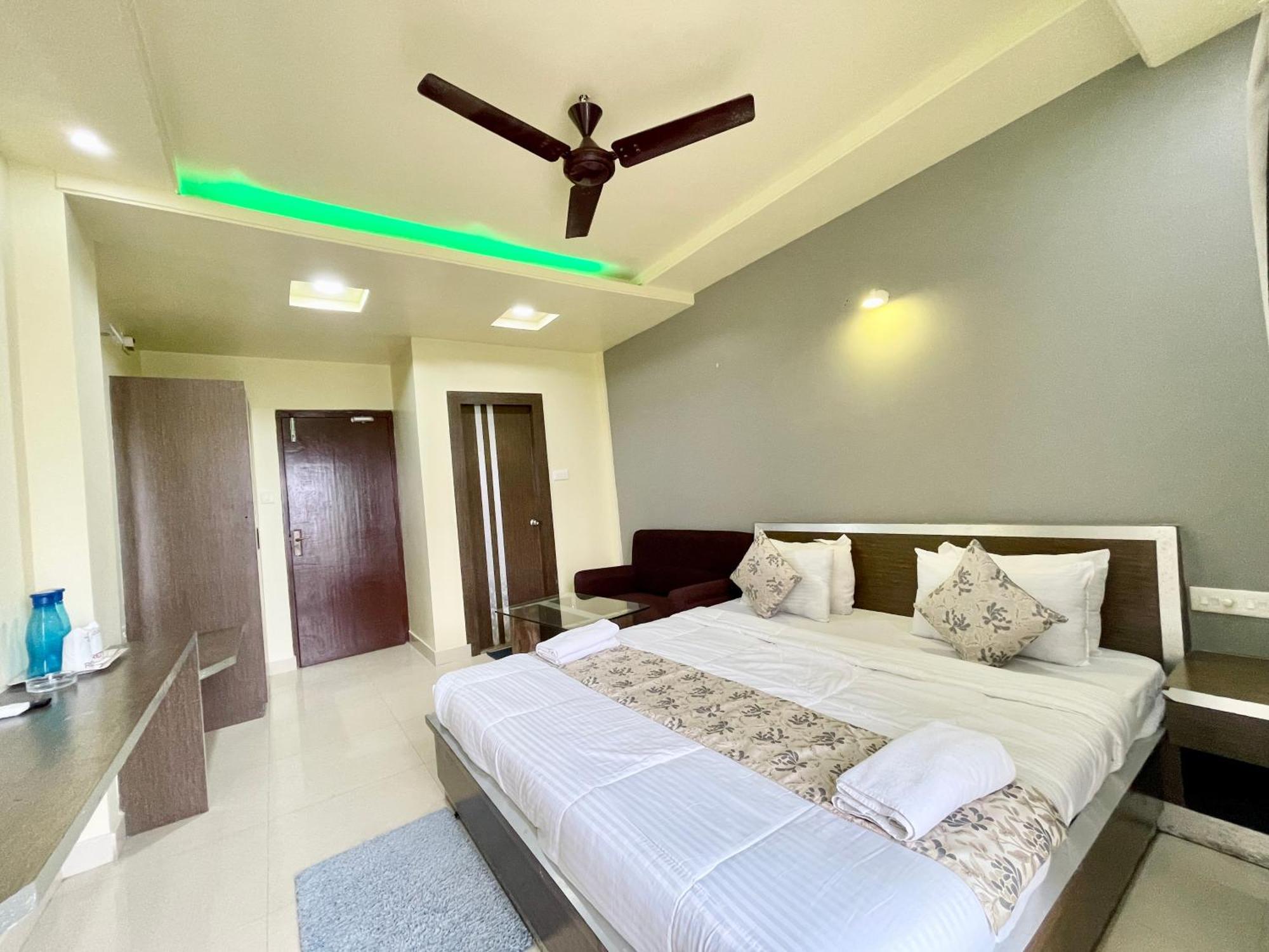 Hotel Trends In 普里 外观 照片