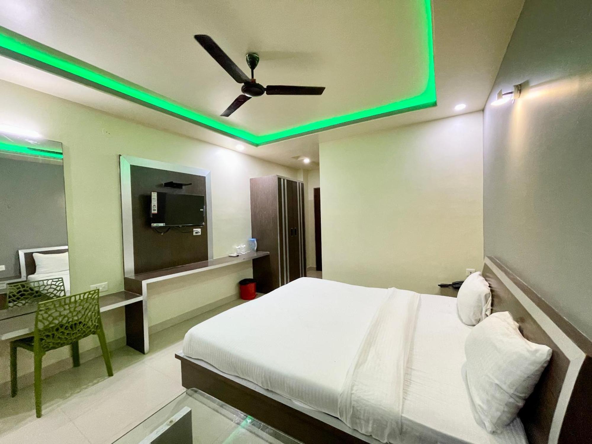 Hotel Trends In 普里 外观 照片
