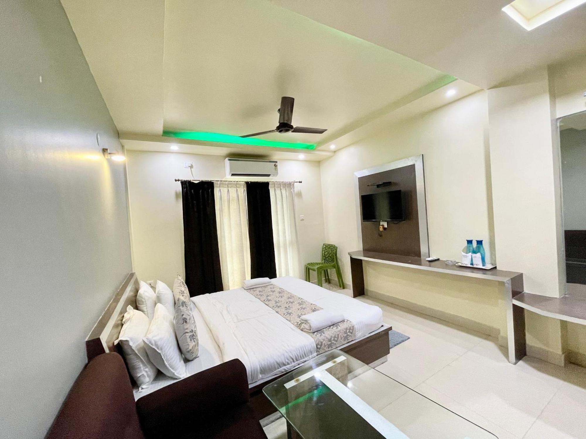 Hotel Trends In 普里 外观 照片