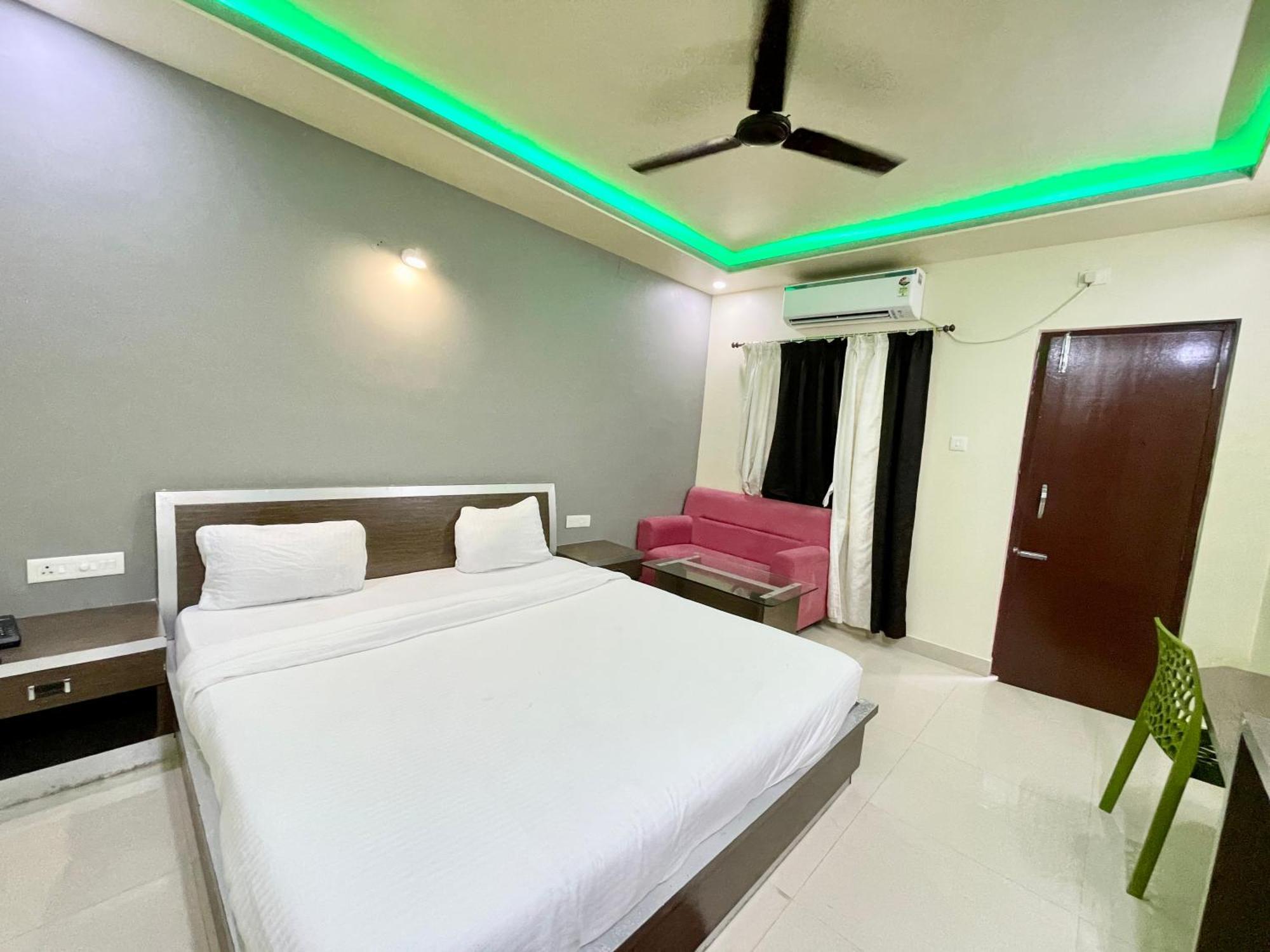 Hotel Trends In 普里 外观 照片